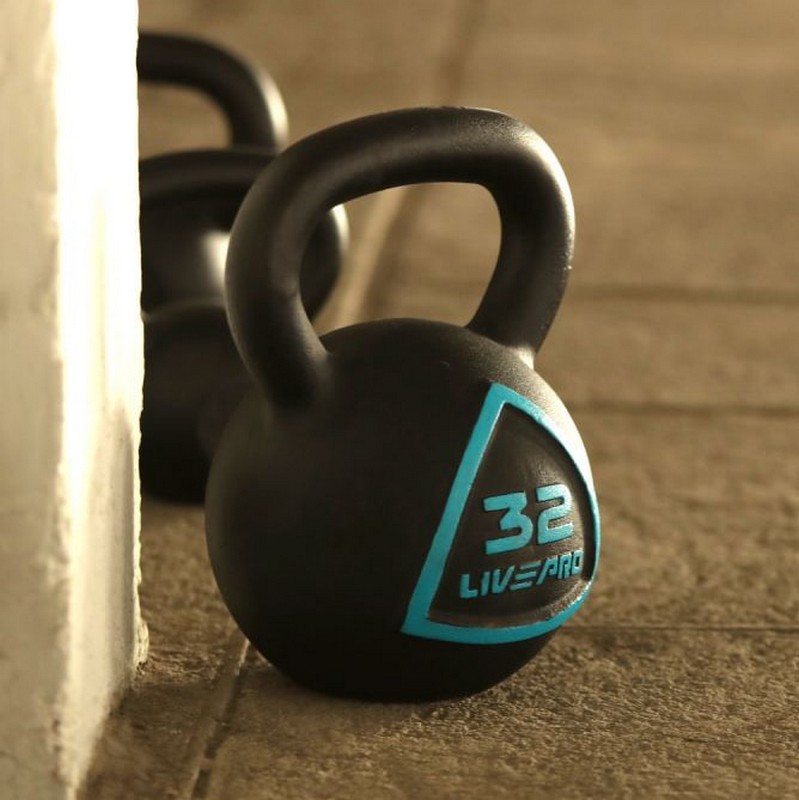 Чугунная гиря 4 кг Live Pro Solid Cast Iron Kettlebell LP8041-04 799_800